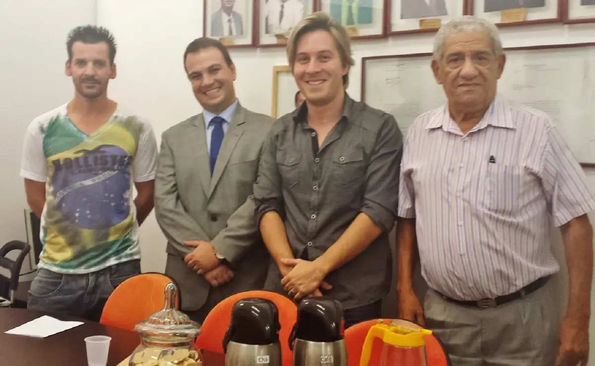 Luciano Gama e Dário Reisinger (advogados membros da comissão), Lisandro Frederico (Presidente ONG PAS) e Laerte Menezes (Presidente da Casa do Advogado de Suzano). Foto: Divulgação
