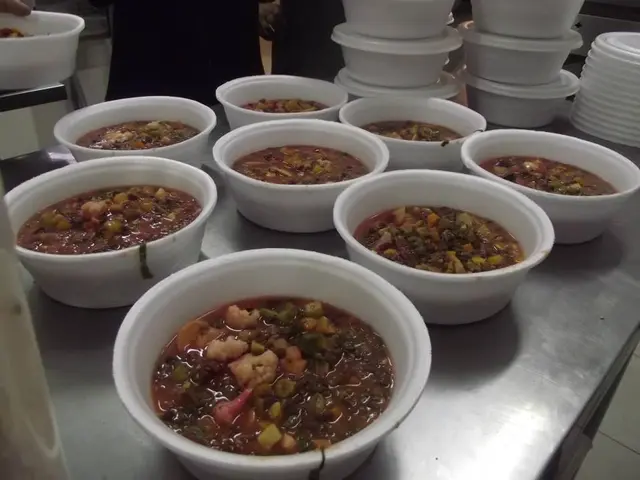 Sopa foi distribuída aos moradores de rua de Campinas. (Foto: Mariah Burnier)