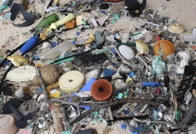 Detritos plásticos na ilha de Henderson